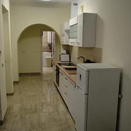 בית הארחה Henrietta - Violetta Hajdúszoboszló